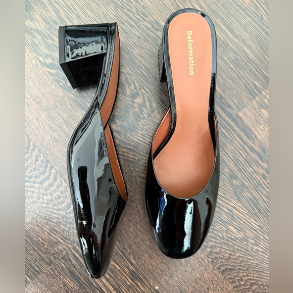 Reformation Black Patent Leather Heels - Picture 3 of 9